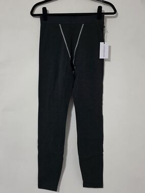 WeWoreWhat Black High-Rise Leggings with Contrast Stitching - S